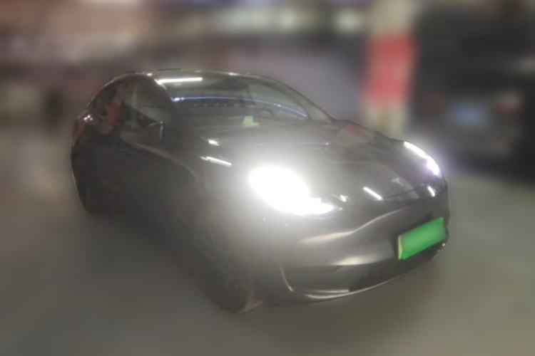 Used Tesla Model Y 2024 Rear-Wheel-Drive Version Front Right 45 Deg
