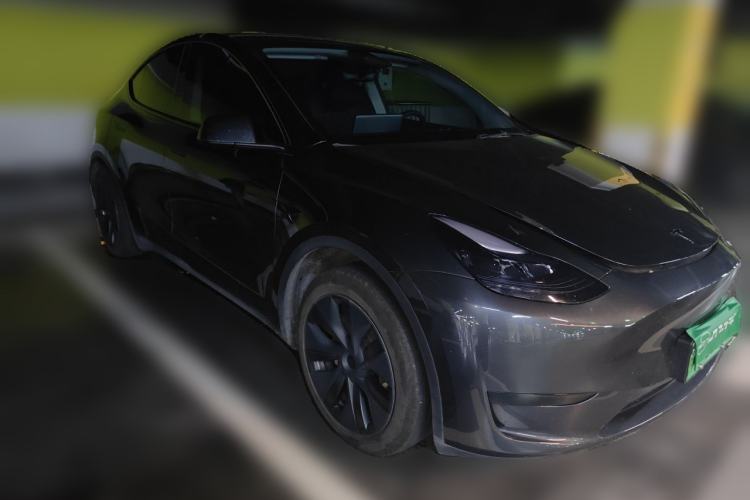 Used Tesla Model Y 2024 Rear-Wheel-Drive Version Front Right 45 Deg