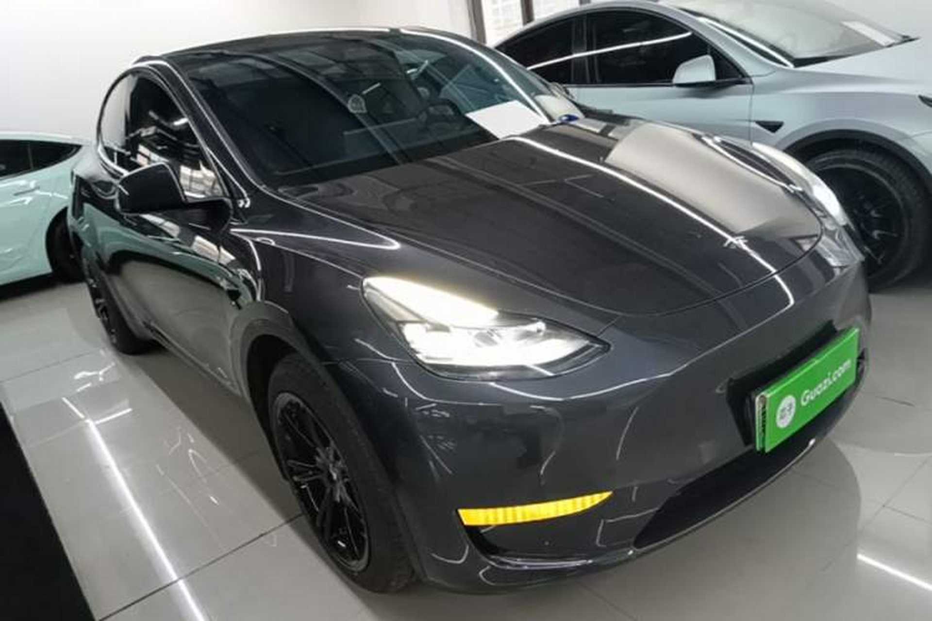 Used Tesla Model Y 2024 Rear-Wheel-Drive Version Front Right 45 Deg