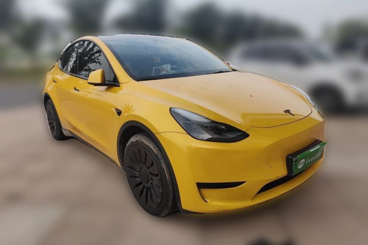 Used Tesla Model Y 2024 Rear-Wheel-Drive Version Front Right 45 Deg