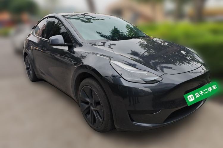 Used Tesla Model Y 2024 Rear-Wheel-Drive Version Front Right 45 Deg
