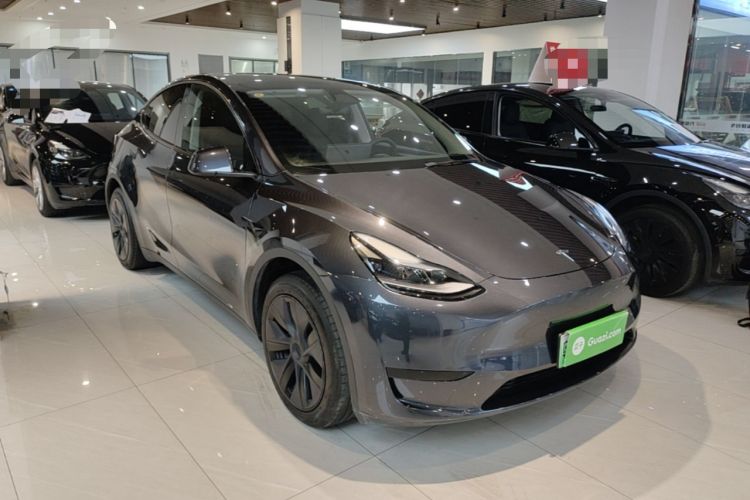 Used Tesla Model Y 2024 Rear-Wheel-Drive Version Front Right 45 Deg
