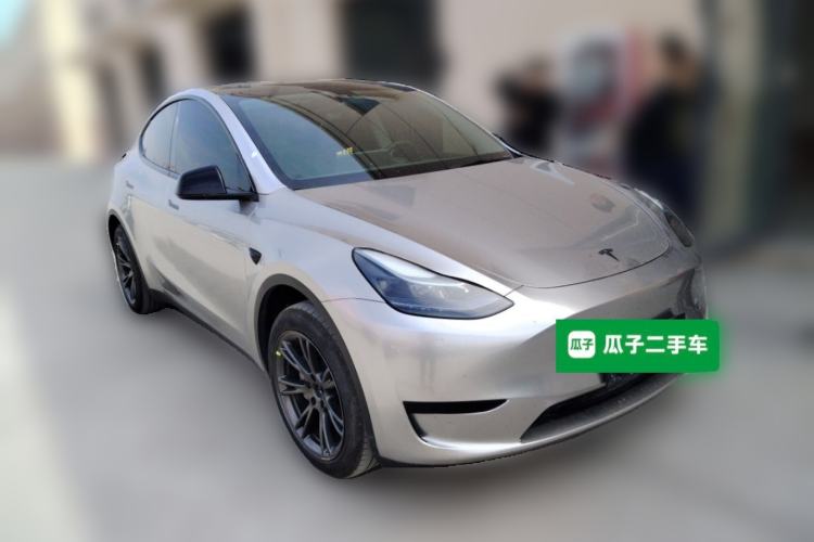 Used Tesla Model Y 2024 Rear-Wheel-Drive Version Front Right 45 Deg