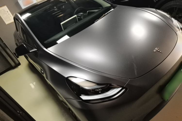 Used Tesla Model Y 2024 Long-Range All-Wheel-Drive Version Front Right 45 Deg