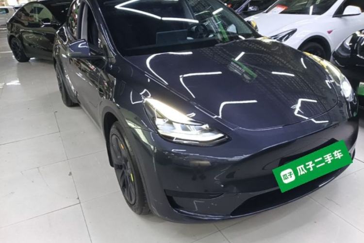 Used Tesla Model Y 2024 Rear-Wheel-Drive Version Front Right 45 Deg
