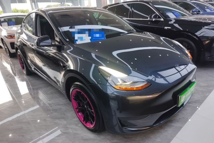 Used Tesla Model Y 2024 Rear-Wheel-Drive Version Front Right 45 Deg