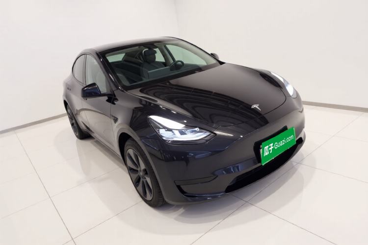 Used Tesla Model Y 2024 Rear-Wheel-Drive Version Front Right 45 Deg
