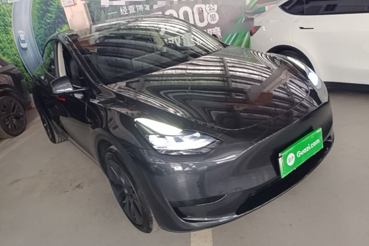 Used Tesla Model Y 2024 Rear-Wheel-Drive Version Front Right 45 Deg
