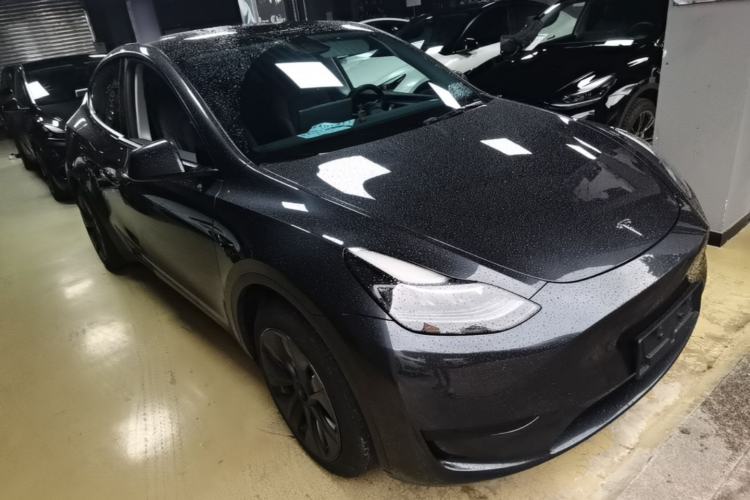 Used Tesla Model Y 2024 Rear-Wheel-Drive Version Front Right 45 Deg
