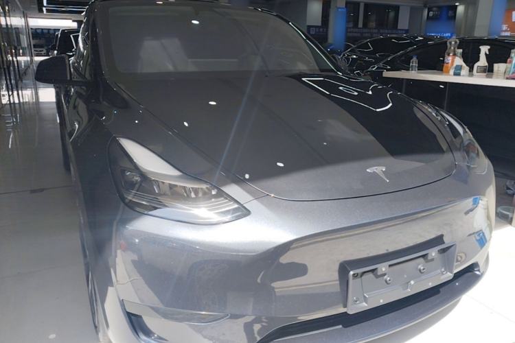 Used Tesla Model Y 2024 Rear-Wheel-Drive Version Front Right 45 Deg