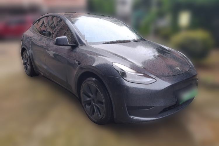 Used Tesla Model Y 2024 Rear-Wheel-Drive Version Front Right 45 Deg
