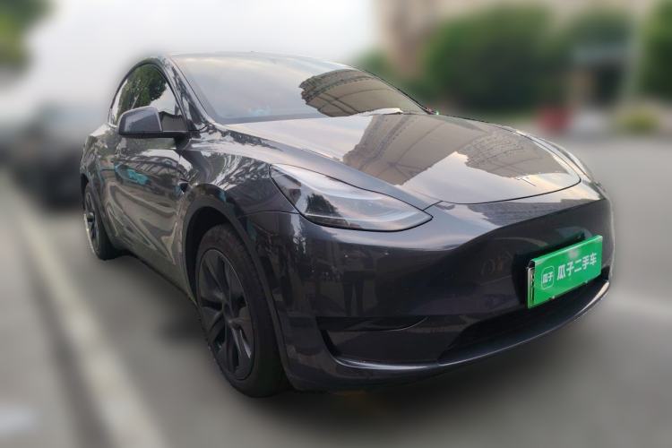 Used Tesla Model Y 2024 Rear-Wheel-Drive Version Front Right 45 Deg