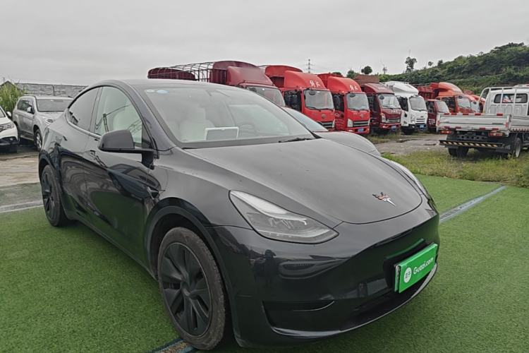Used Tesla Model Y 2024 Rear-Wheel-Drive Version Front Right 45 Deg
