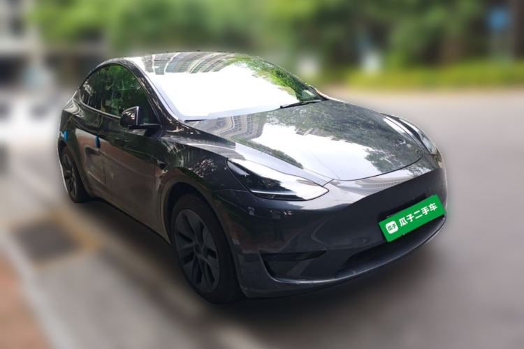 Used Tesla Model Y 2024 Rear-Wheel-Drive Version Front Right 45 Deg