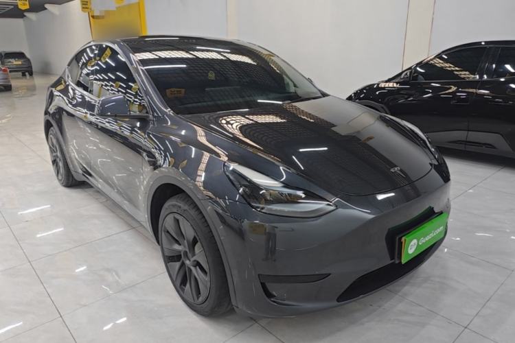 Used Tesla Model Y 2024 Rear-Wheel-Drive Version Front Right 45 Deg