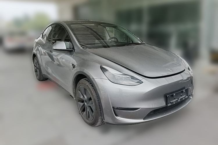 Used Tesla Model Y 2024 Long-Range All-Wheel-Drive Version Front Right 45 Deg
