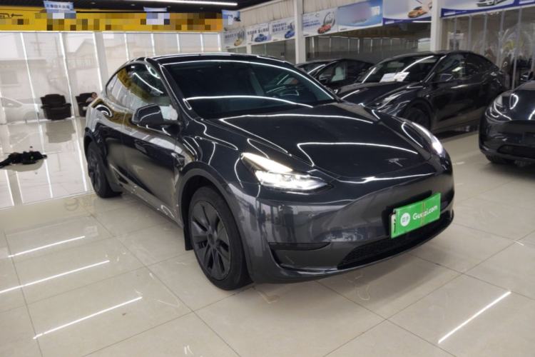 Used Tesla Model Y 2024 Rear-Wheel-Drive Version Front Right 45 Deg