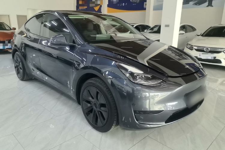 Used Tesla Model Y 2024 Rear-Wheel-Drive Version Front Right 45 Deg