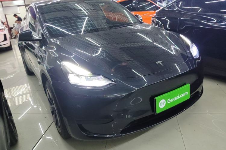 Used Tesla Model Y 2024 Rear-Wheel-Drive Version Front Right 45 Deg