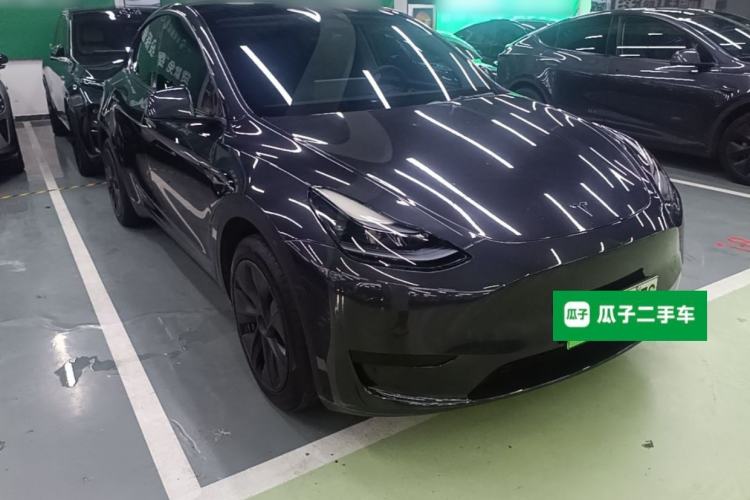 Used Tesla Model Y 2024 Rear-Wheel-Drive Version Front Right 45 Deg
