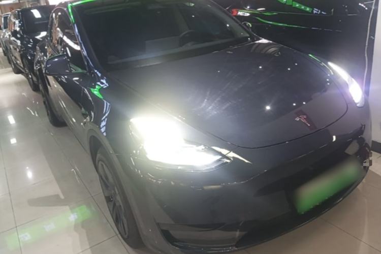 Used Tesla Model Y 2024 Rear-Wheel-Drive Version Front Right 45 Deg