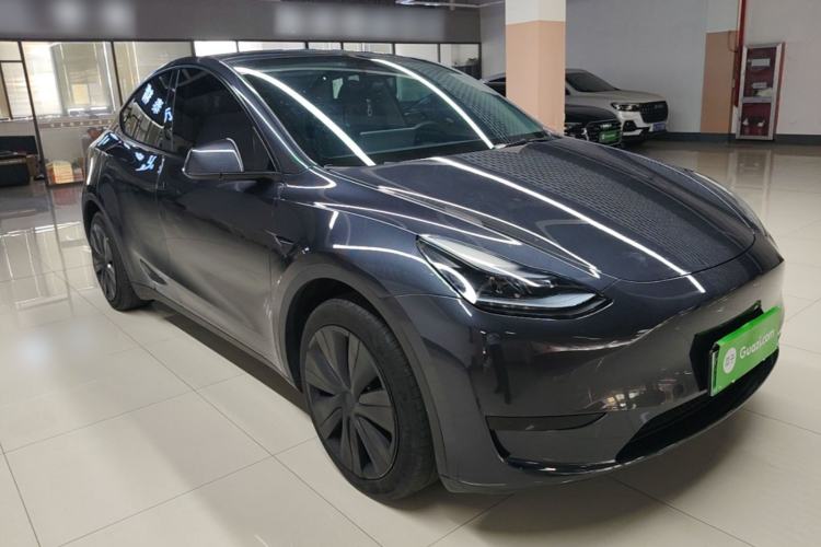 Used Tesla Model Y 2024 Rear-Wheel-Drive Version Front Right 45 Deg