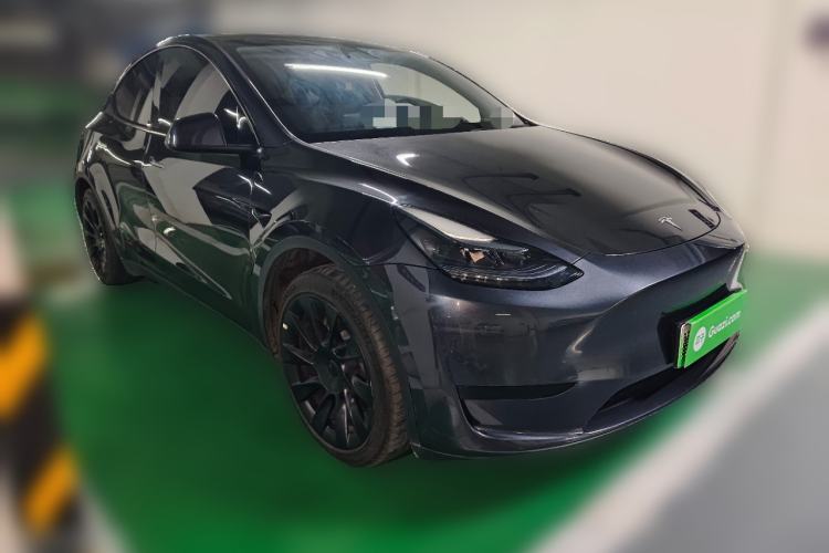 Used Tesla Model Y 2024 Rear-Wheel-Drive Version Front Right 45 Deg
