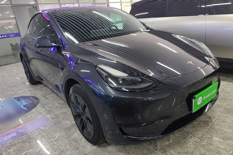 Used Tesla Model Y 2024 Rear-Wheel-Drive Version Front Right 45 Deg