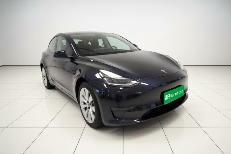 Used Tesla Model Y 2024 Rear-Wheel-Drive Version Front Right 45 Deg