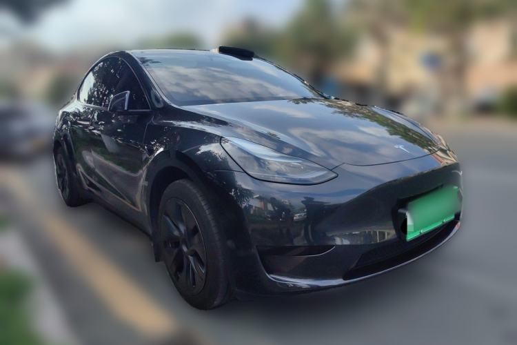 Used Tesla Model Y 2024 Rear-Wheel-Drive Version Front Right 45 Deg
