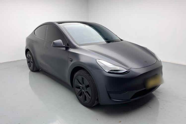 Used Tesla Model Y 2024 Rear-Wheel-Drive Version Front Right 45 Deg