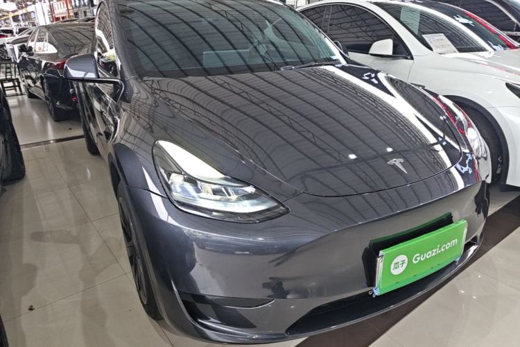 Used Tesla Model Y 2024 Rear-Wheel-Drive Version Front Right 45 Deg