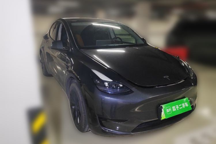 Used Tesla Model Y 2024 Rear-Wheel-Drive Version Front Right 45 Deg