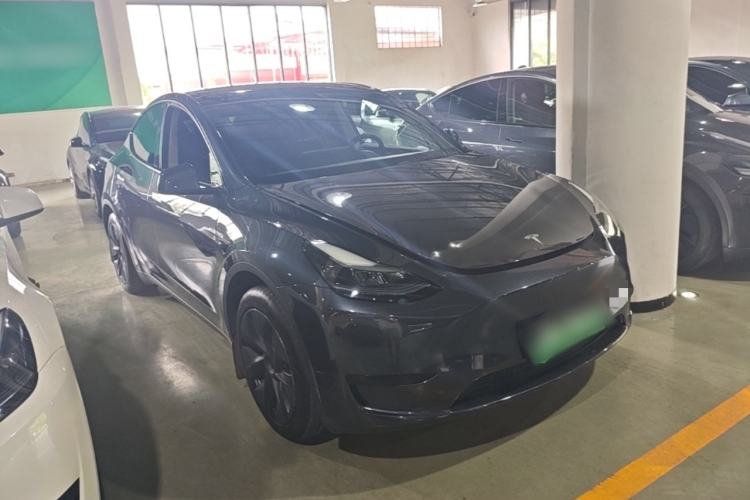 Used Tesla Model Y 2024 Rear-Wheel-Drive Version Front Right 45 Deg