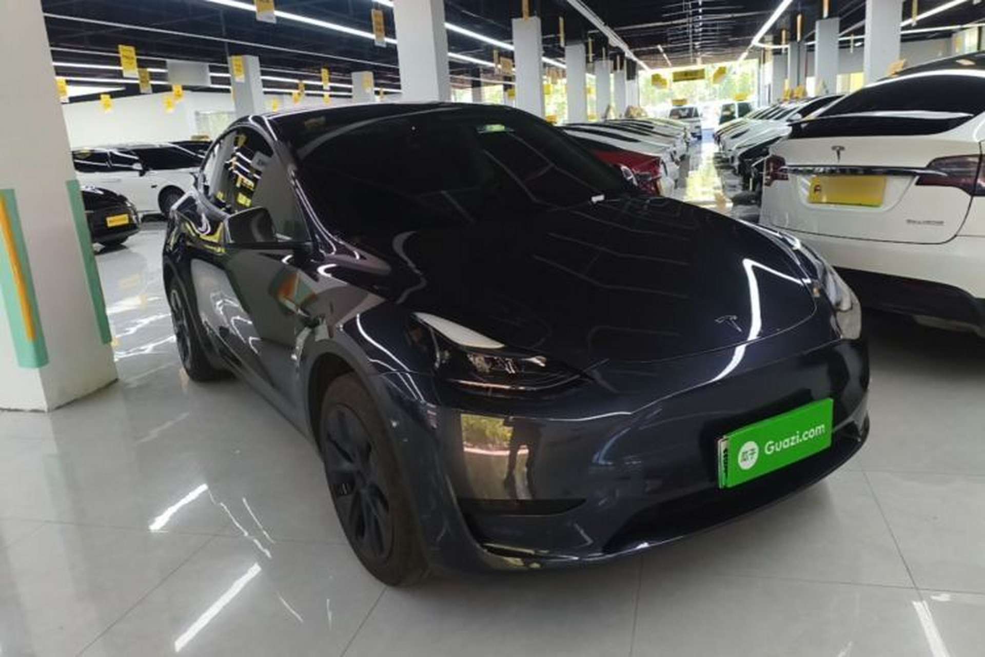 Used Tesla Model Y 2024 Rear-Wheel-Drive Version Front Right 45 Deg