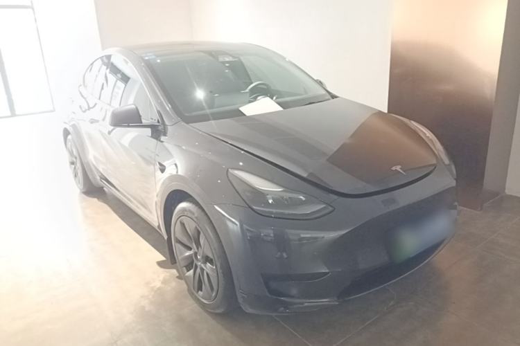 Used Tesla Model Y 2024 Rear-Wheel-Drive Version Front Right 45 Deg