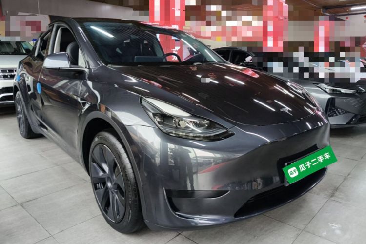 Used Tesla Model Y 2024 Rear-Wheel-Drive Version Front Right 45 Deg