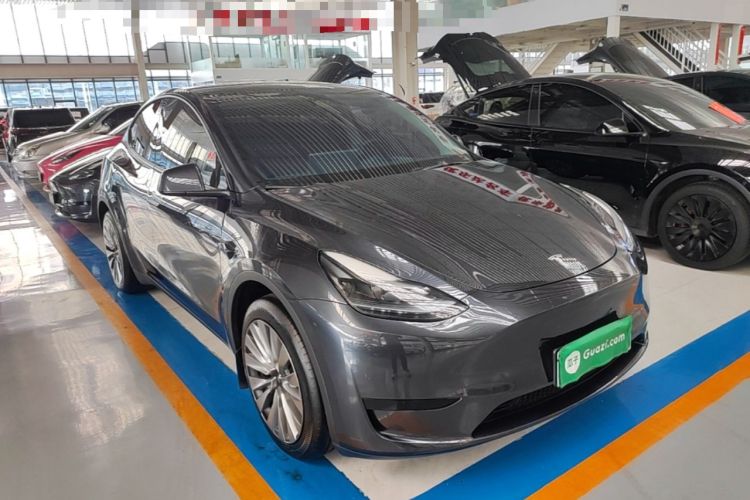 Used Tesla Model Y 2024 Rear-Wheel-Drive Version Front Right 45 Deg