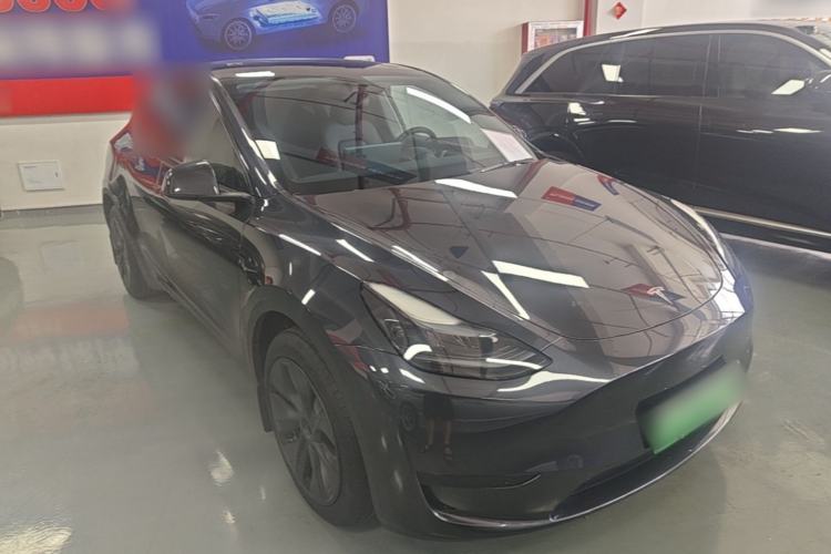 Used Tesla Model Y 2024 Rear-Wheel-Drive Version Front Right 45 Deg