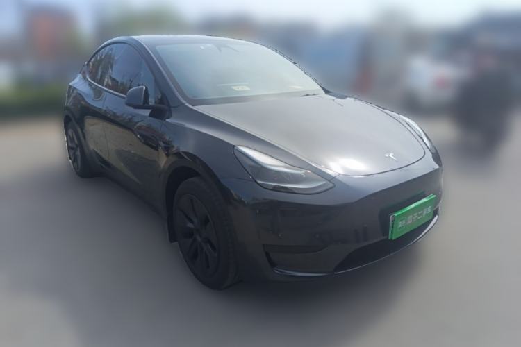 Used Tesla Model Y 2024 Rear-Wheel-Drive Version Front Right 45 Deg