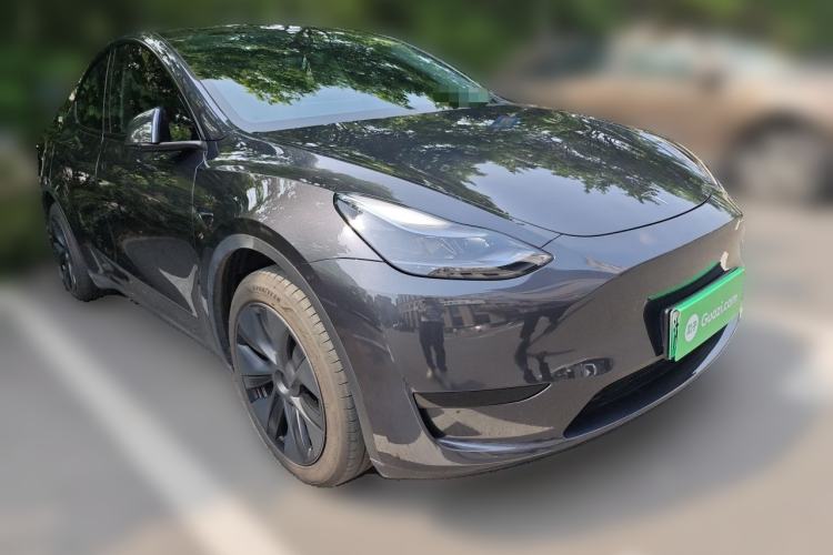 Used Tesla Model Y 2024 Rear-Wheel-Drive Version Front Right 45 Deg