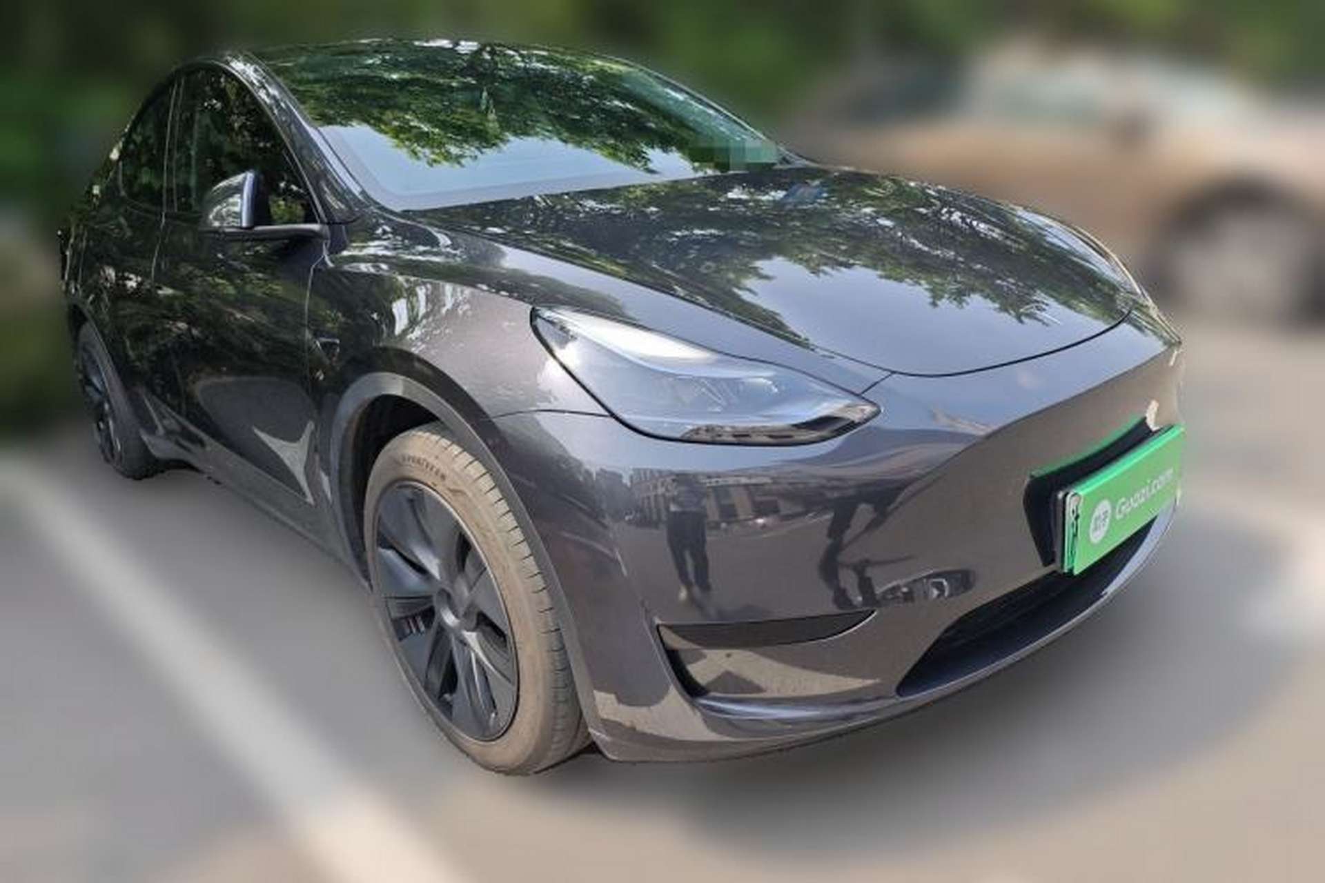 Used Tesla Model Y 2024 Rear-Wheel-Drive Version Front Right 45 Deg