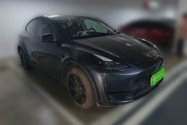 Used Tesla Model Y 2024 Rear-Wheel-Drive Version Front Right 45 Deg