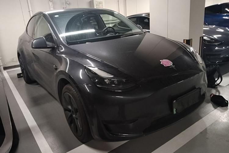 Used Tesla Model Y 2024 Rear-Wheel-Drive Version Front Right 45 Deg