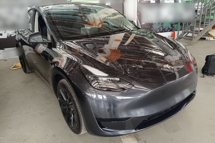 Used Tesla Model Y 2024 Rear-Wheel-Drive Version Front Right 45 Deg