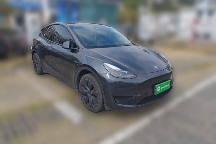 Used Tesla Model Y 2024 Rear-Wheel-Drive Version Front Right 45 Deg