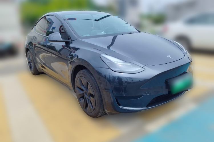 Used Tesla Model Y 2024 Rear-Wheel-Drive Version Front Right 45 Deg