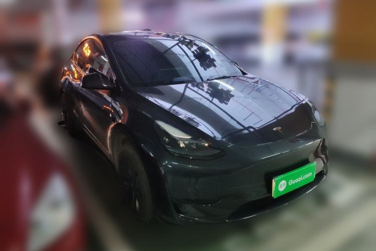 Used Tesla Model Y 2024 Rear-Wheel-Drive Version Front Right 45 Deg