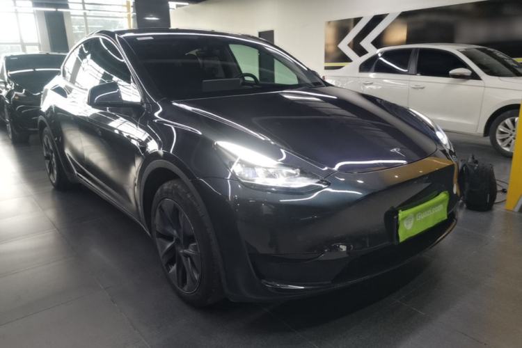 Used Tesla Model Y 2024 Rear-Wheel-Drive Version Front Right 45 Deg