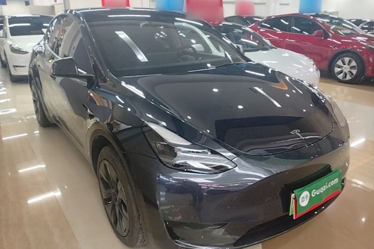 Used Tesla Model Y 2024 Rear-Wheel-Drive Version Front Right 45 Deg